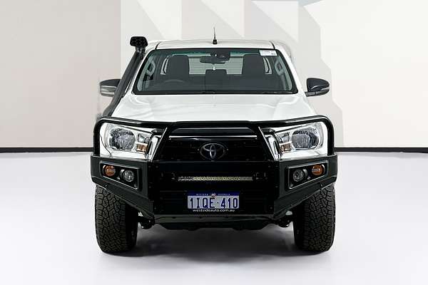 2020 Toyota HILUX SR (4x4) GUN126R MY19 UPGRADE 4X4