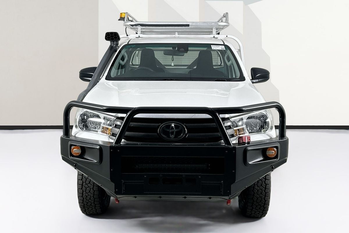 2021 Toyota HILUX SR (4x4) GUN126R 4X4