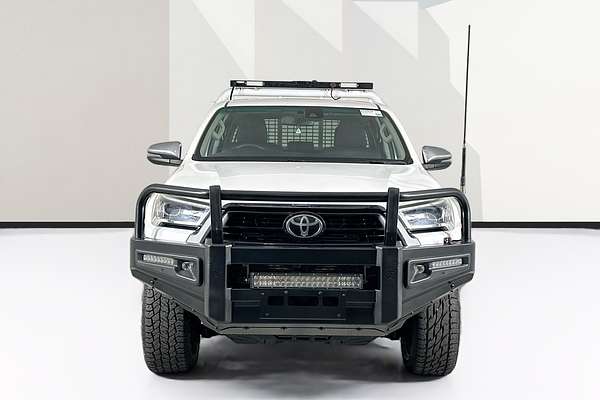 2021 Toyota HILUX SR5 (4x4) GUN126R FACELIFT 4X4