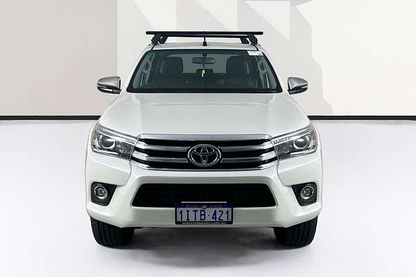 2017 Toyota HILUX SR5 (4x4) GUN126R 4X4