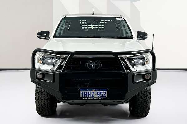 2021 Toyota HILUX SR (4x4) GUN126R FACELIFT 4X4