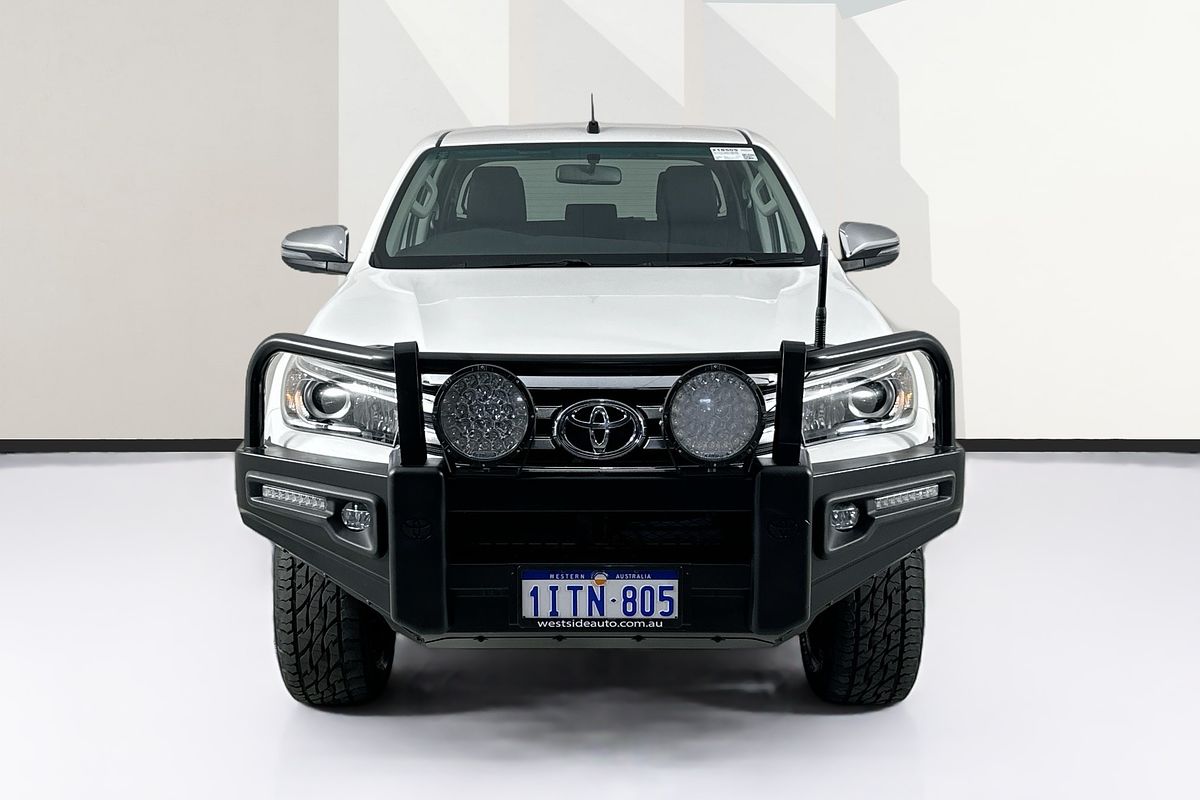 2017 Toyota HILUX SR5 (4x4) GUN126R 4X4
