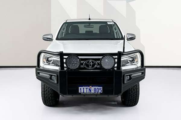 2017 Toyota HILUX SR5 (4x4) GUN126R 4X4