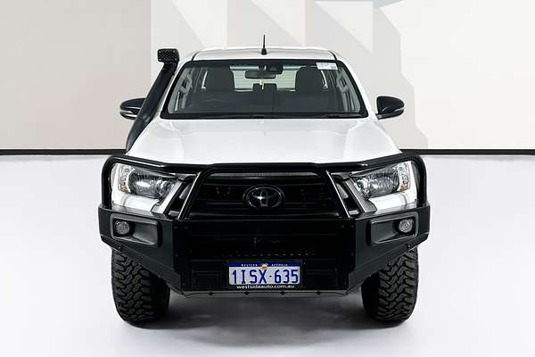 2021 Toyota HILUX SR (4x4) GUN126R FACELIFT 4X4