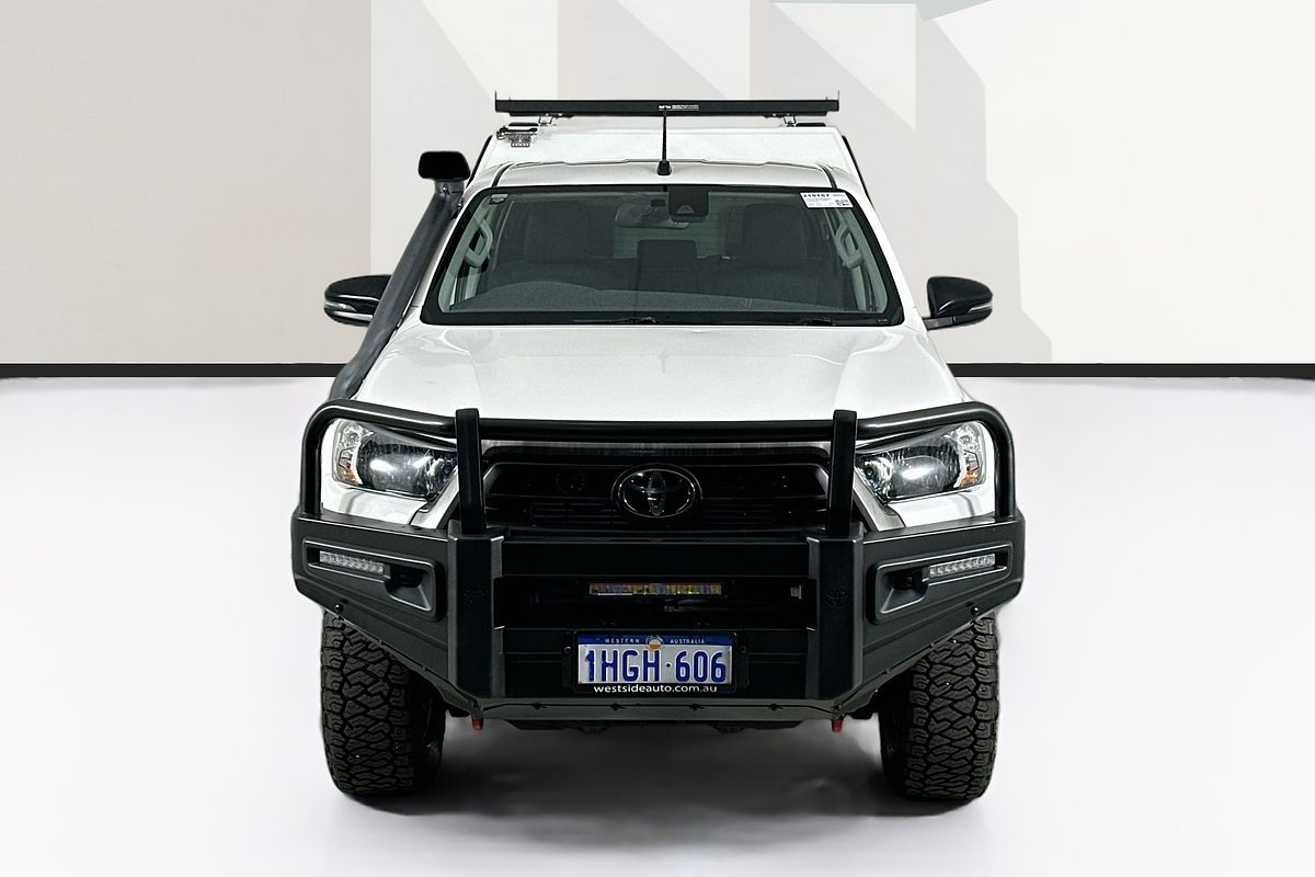 2020 Toyota HILUX SR (4x4) GUN126R FACELIFT 4X4