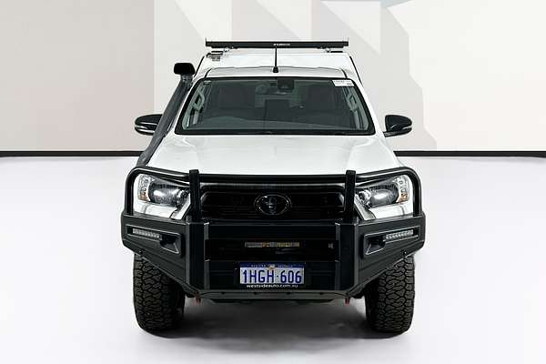 2020 Toyota HILUX SR (4x4) GUN126R FACELIFT 4X4
