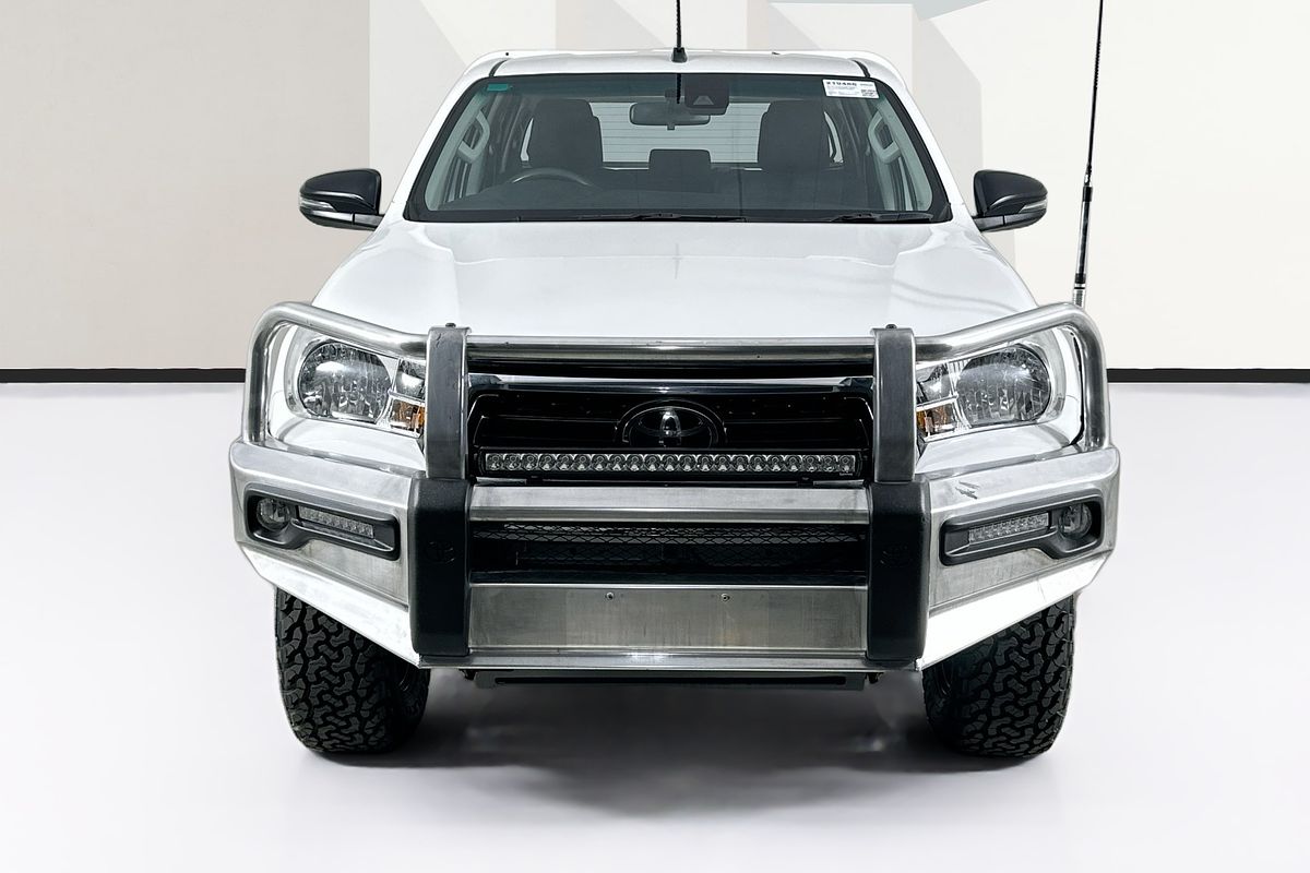 2019 Toyota HILUX SR (4x4) GUN126R MY19 4X4