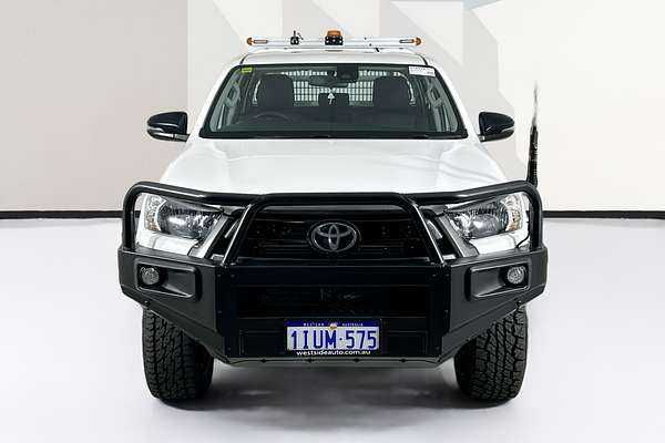 2022 Toyota HILUX SR (4x4) STEEL WHEELS GUN126R 4X4