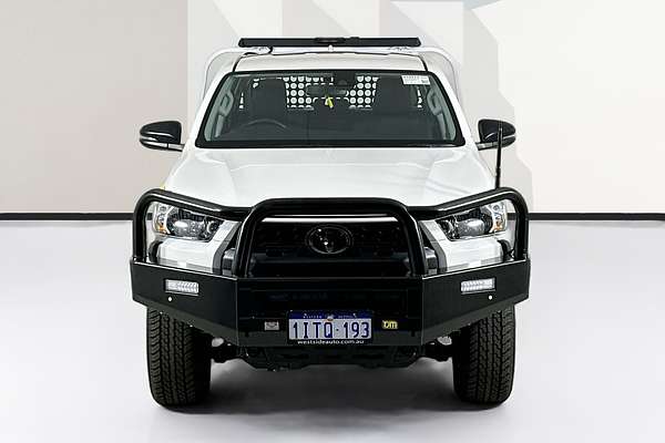 2025 Toyota HILUX SR (4x4) STEEL WHEELS GUN126R RC 4X4