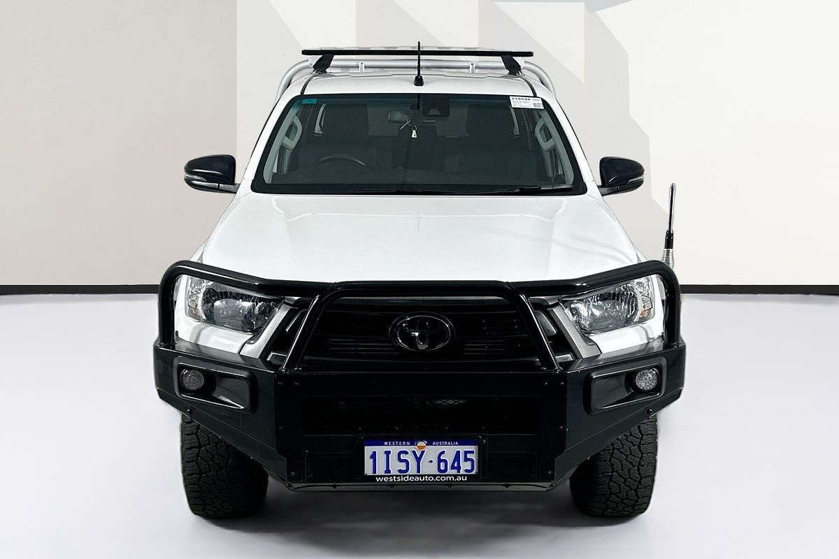 2020 Toyota HILUX SR (4x4) GUN126R FACELIFT 4X4