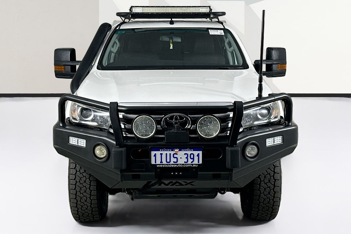 2018 Toyota HILUX SR5 (4x4) GUN126R MY17 4X4