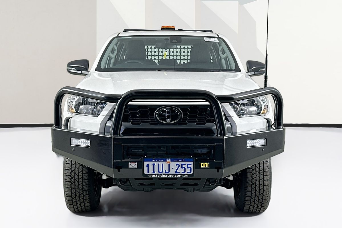 2025 Toyota HILUX SR (4x4) STEEL WHEELS GUN126R RC 4X4