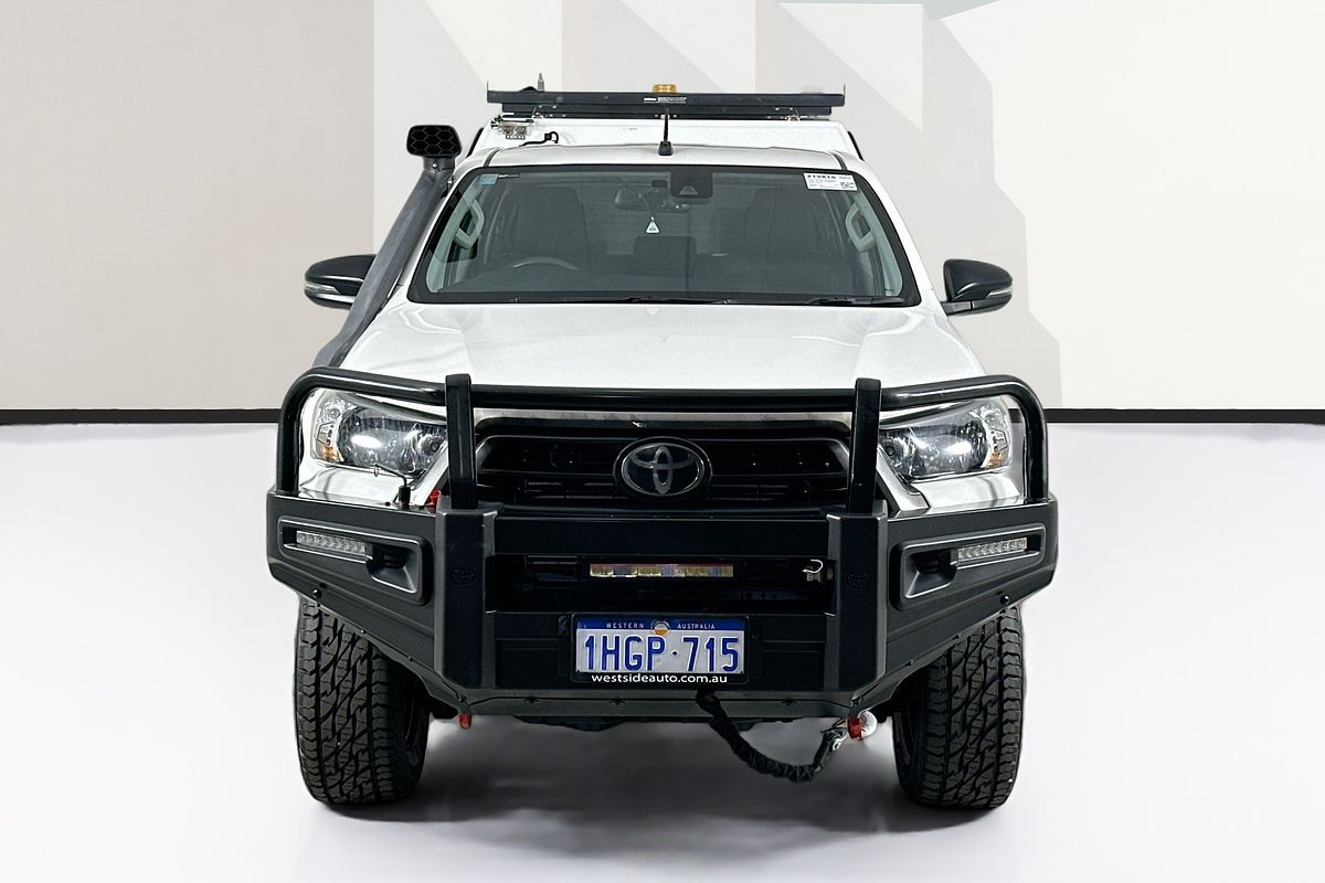2020 Toyota HILUX SR (4x4) GUN126R FACELIFT 4X4