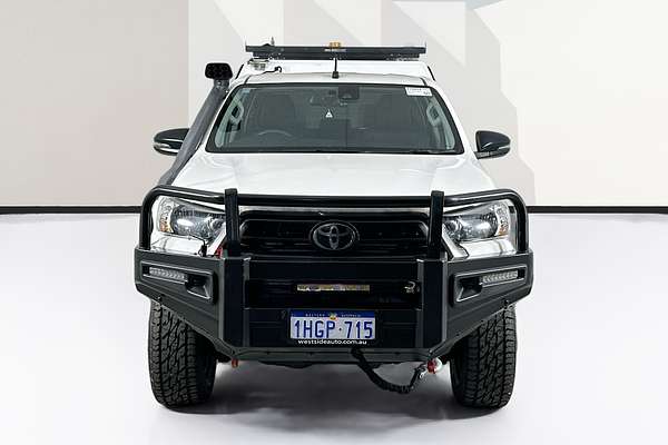 2020 Toyota HILUX SR (4x4) GUN126R FACELIFT 4X4