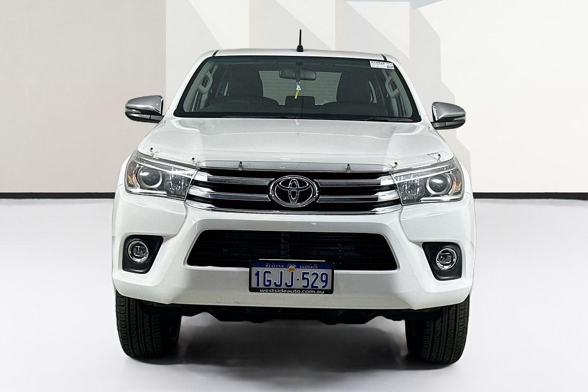 2017 Toyota HILUX SR5 (4x4) GUN126R 4X4