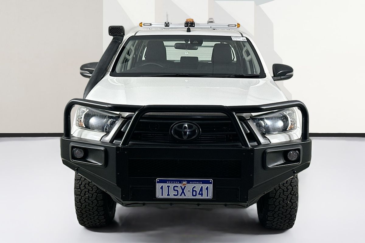 2021 Toyota HILUX SR (4x4) GUN126R FACELIFT 4X4
