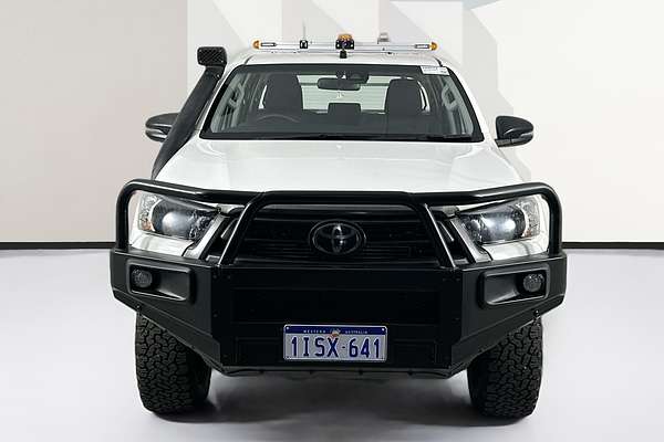 2021 Toyota HILUX SR (4x4) GUN126R FACELIFT 4X4