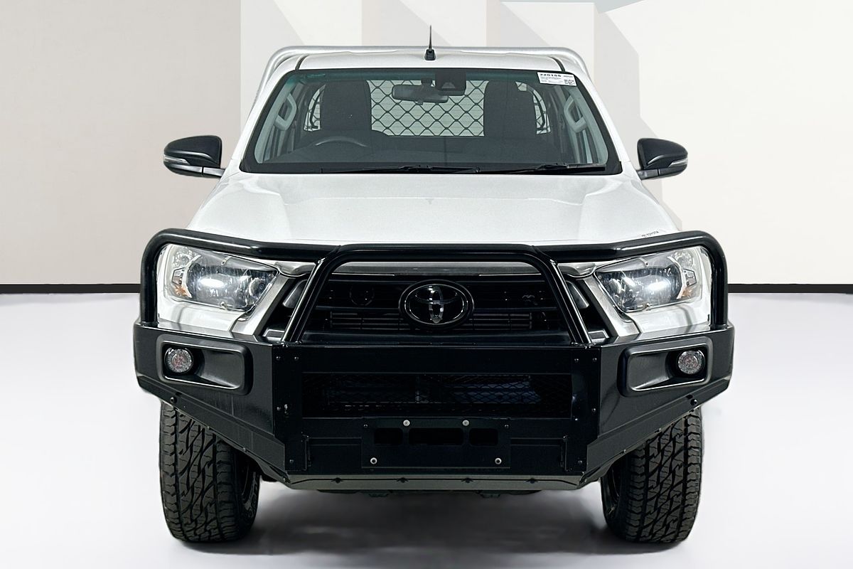 2020 Toyota Hilux SR (4x4) GUN126R FACELIFT 4X4