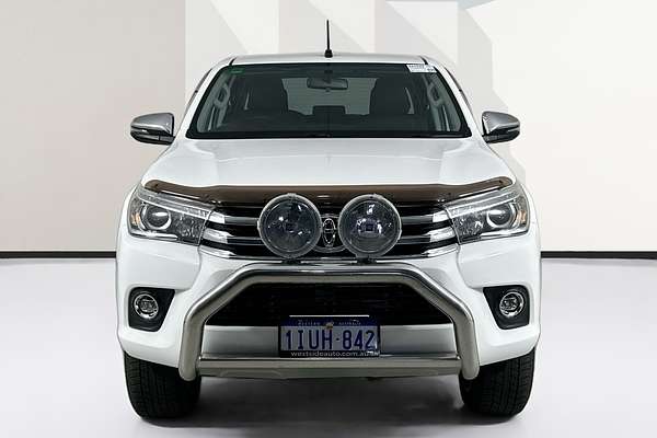 2017 Toyota HILUX SR5 (4x4) GUN126R 4X4