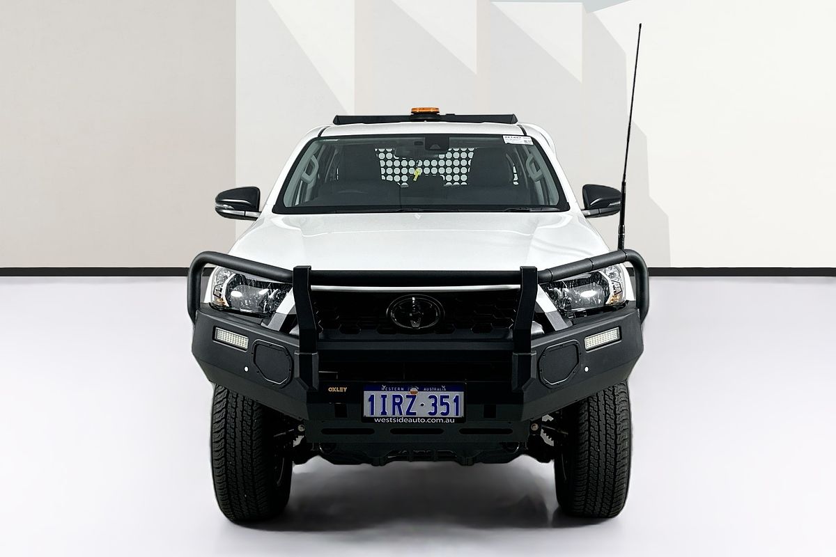 2025 Toyota HILUX SR (4x4) STEEL WHEELS GUN126R RC 4X4