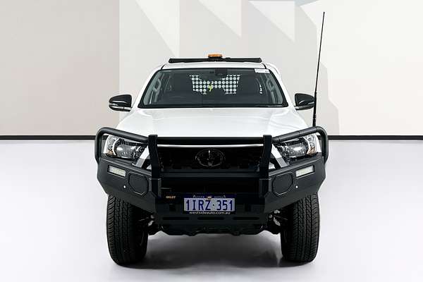 2025 Toyota HILUX SR (4x4) STEEL WHEELS GUN126R RC 4X4