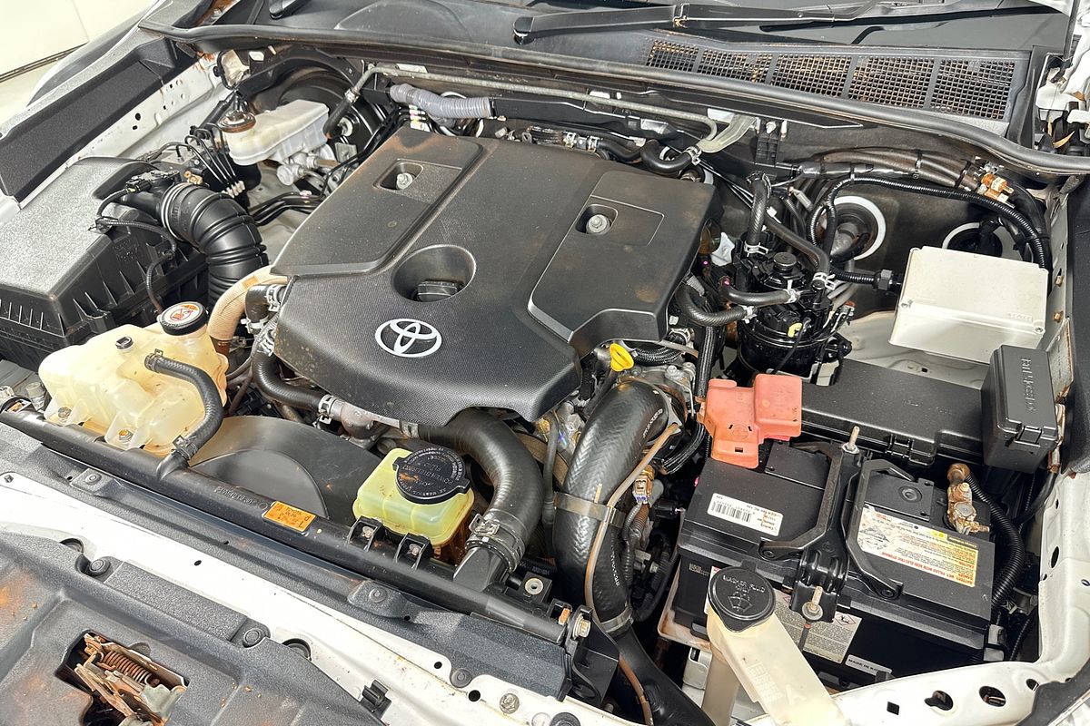 2020 Toyota HILUX SR (4x4) GUN126R MY19 UPGRADE 4X4