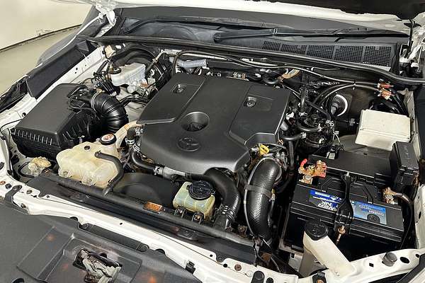 2020 Toyota HILUX SR (4x4) GUN126R MY19 UPGRADE 4X4