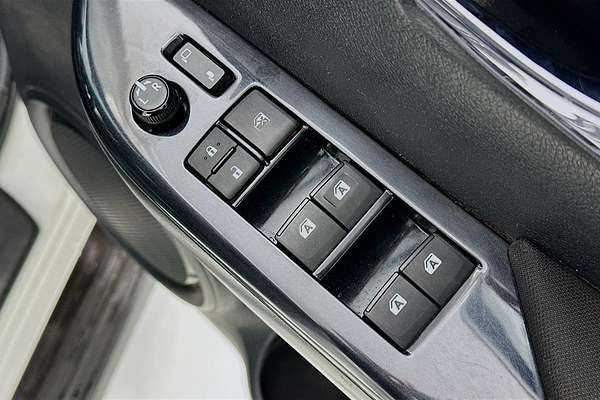 2021 Toyota HILUX SR5 (4x4) GUN126R FACELIFT 4X4