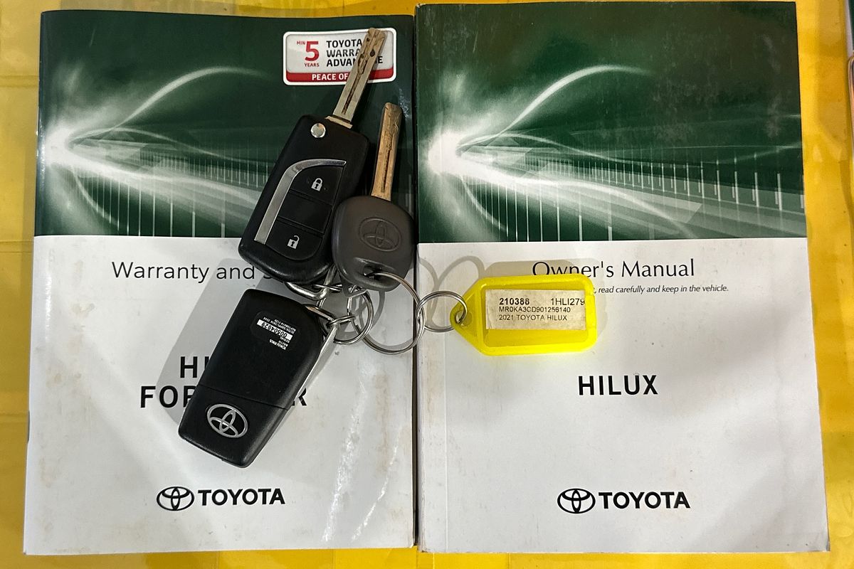 2021 Toyota HILUX SR (4x4) GUN126R 4X4