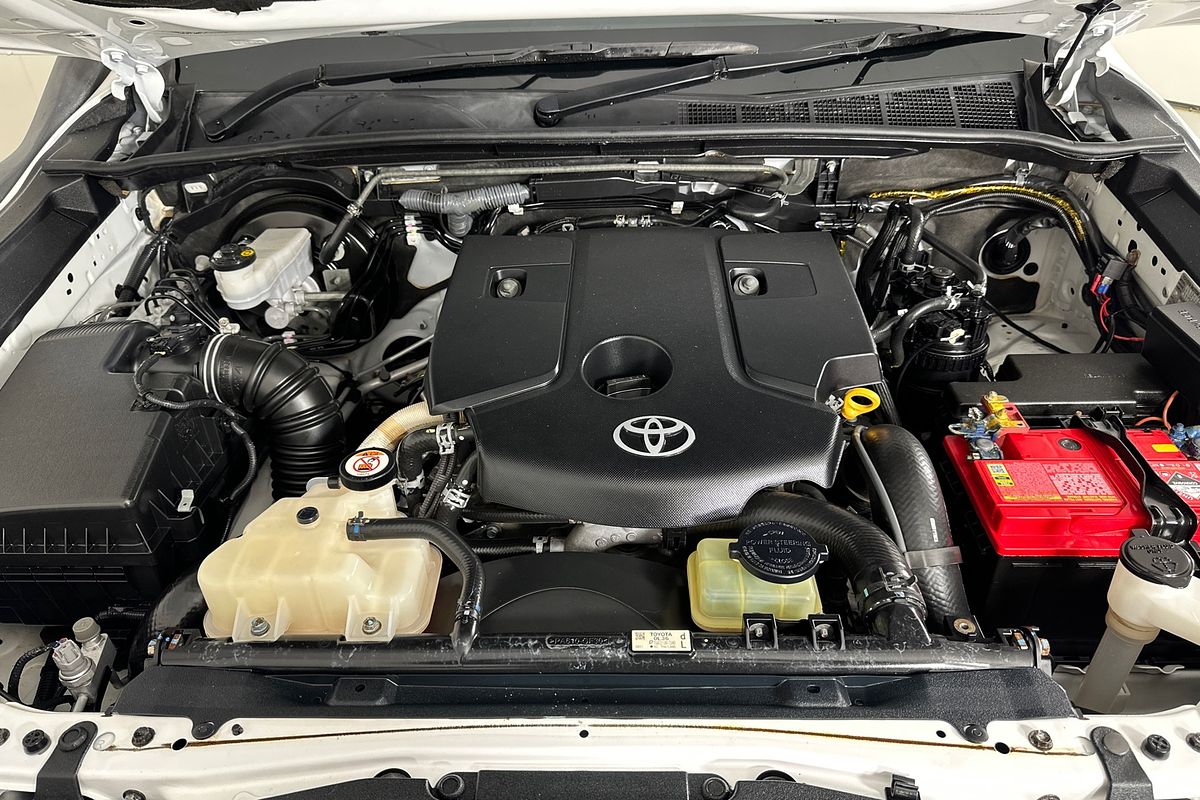 2019 Toyota HILUX SR (4x4) GUN126R MY19 UPGRADE 4X4