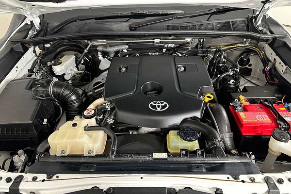 2019 Toyota HILUX SR (4x4) GUN126R MY19 UPGRADE 4X4