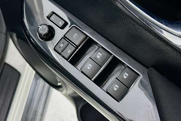 2021 Toyota HILUX SR5 (4x4) GUN126R FACELIFT 4X4