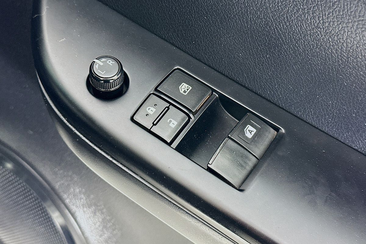 2019 Toyota HILUX Workmate GUN125R 4X4