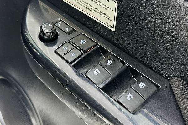 2021 Toyota HILUX SR5 GUN126R 4X4