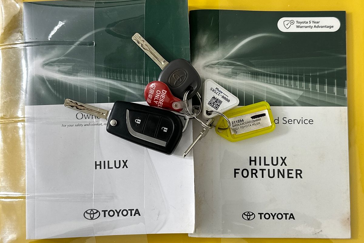 2021 Toyota HILUX SR (4x4) GUN126R FACELIFT 4X4