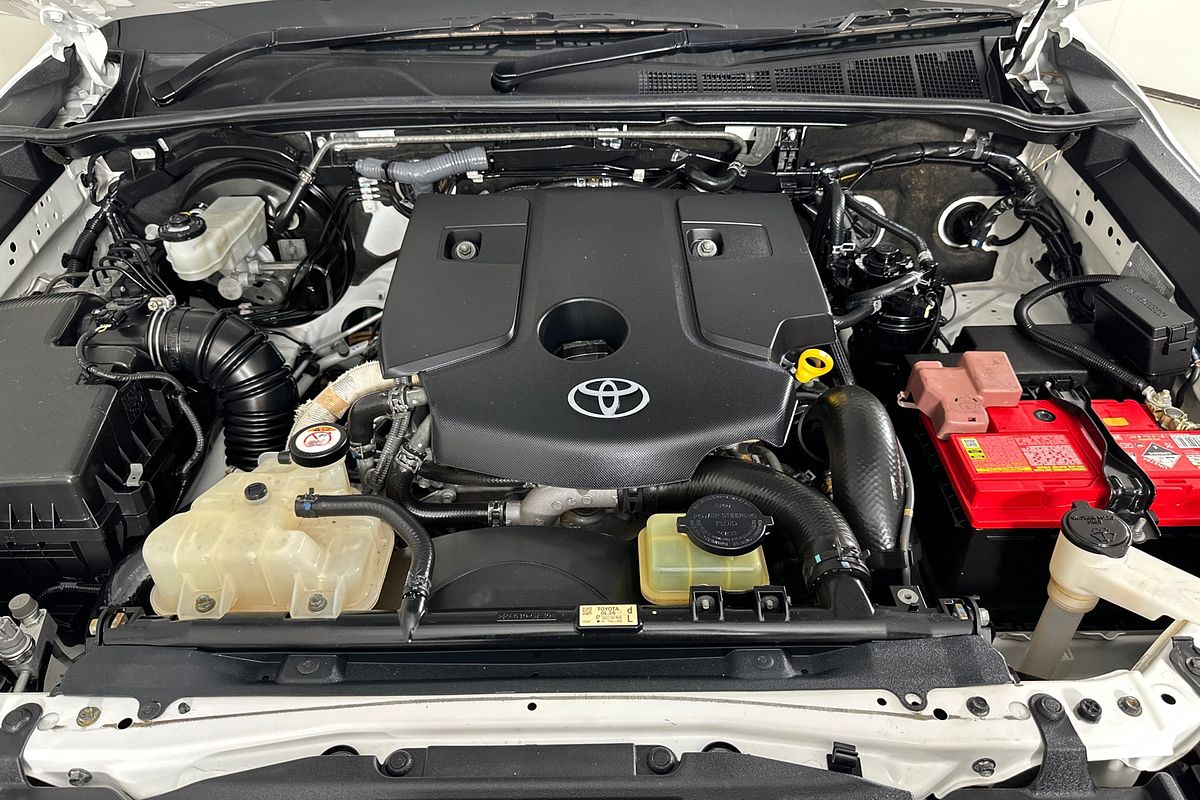 2020 Toyota HILUX SR (4x4) GUN126R MY19 UPGRADE 4X4