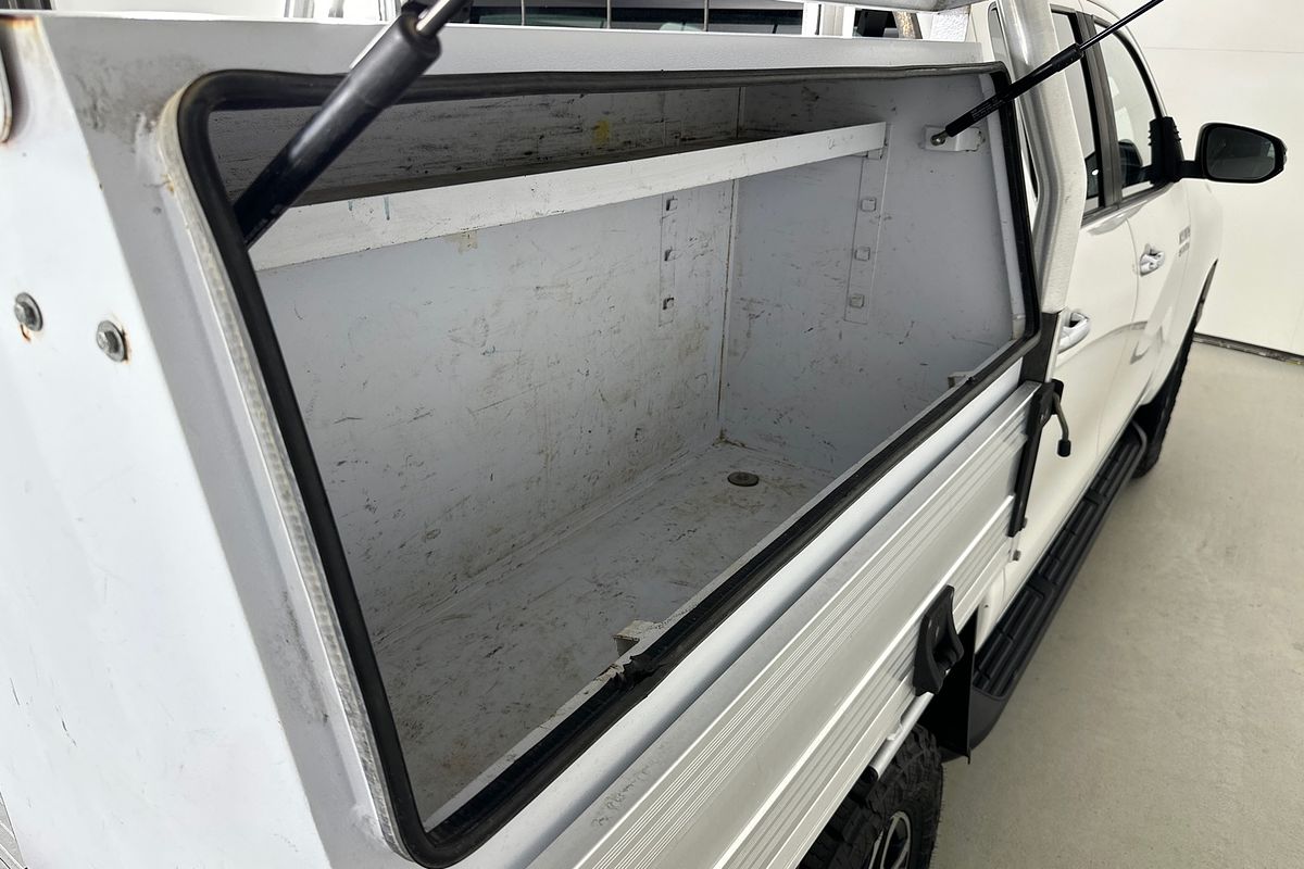 2020 Toyota HILUX SR5 GUN126R 4X4