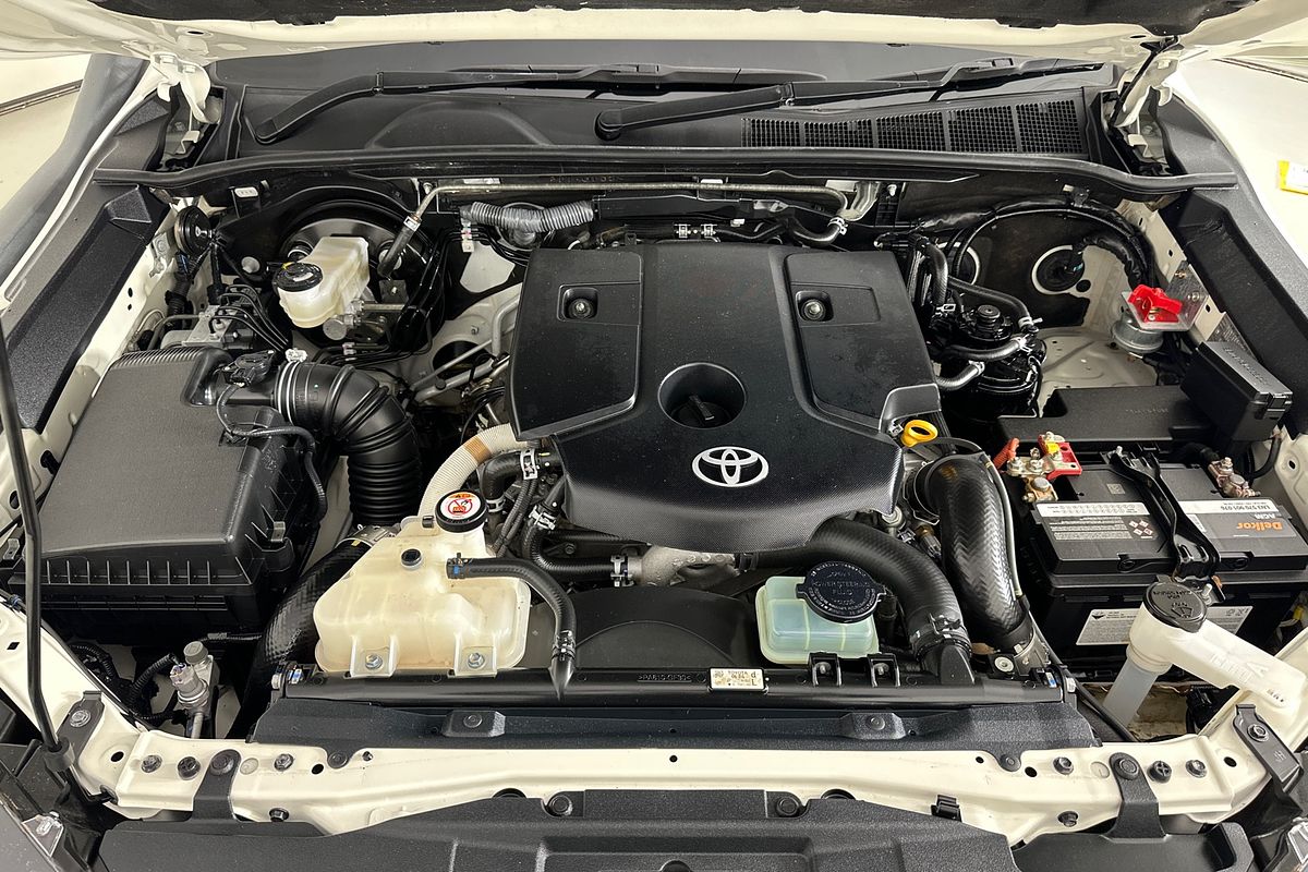 2021 Toyota HILUX SR (4x4) GUN126R FACELIFT 4X4