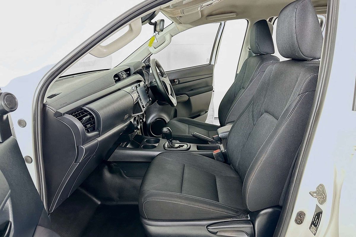 2022 Toyota HILUX SR GUN126R 4X4