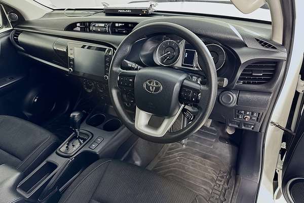 2024 Toyota HILUX SR (4x4) GUN126R FACELIFT 4X4