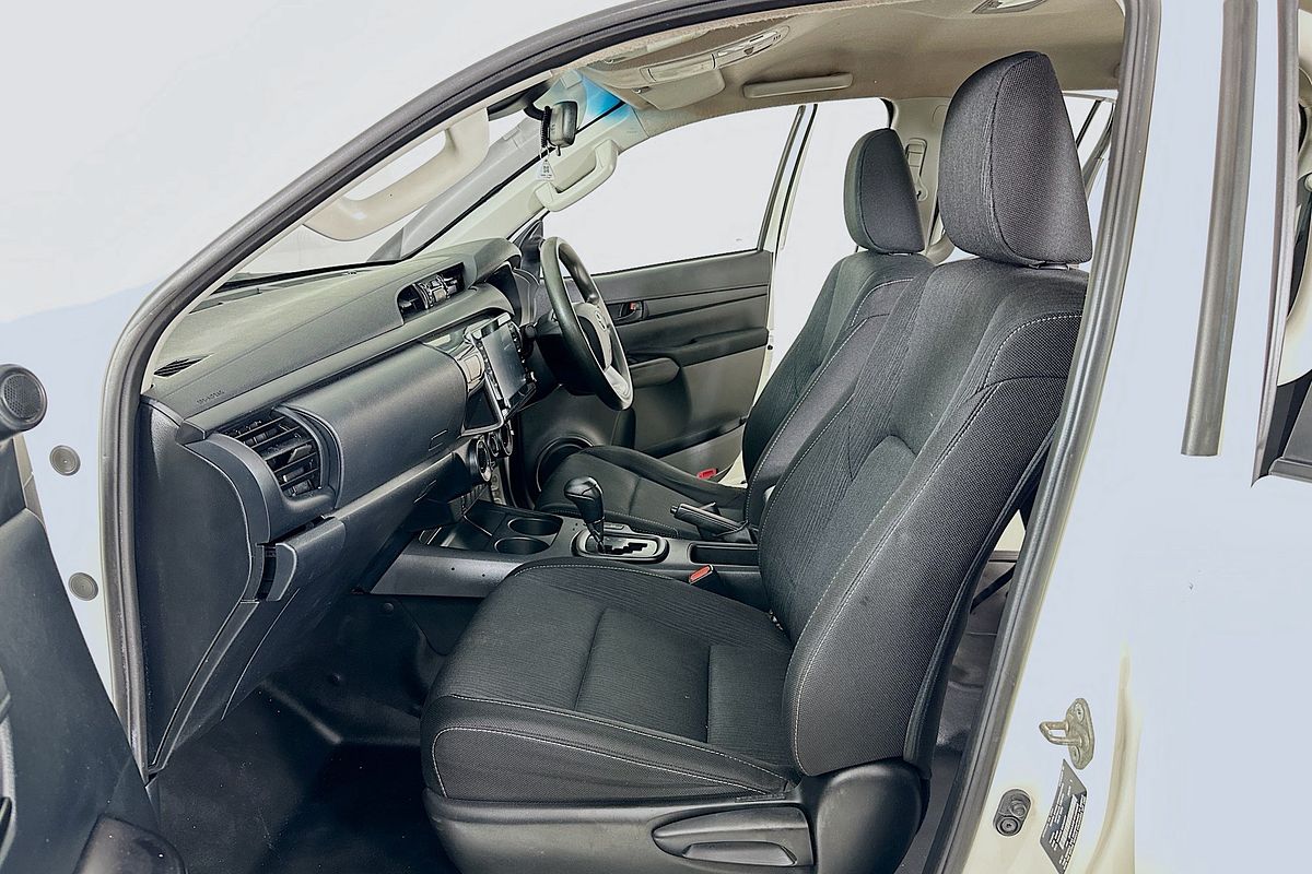 2021 Toyota HILUX SR (4x4) GUN126R 4X4