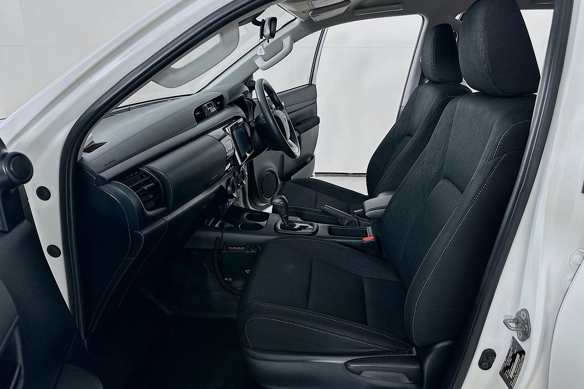 2020 Toyota HILUX SR (4x4) GUN126R MY19 UPGRADE 4X4