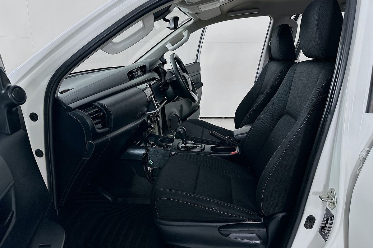 2020 Toyota HILUX SR (4x4) GUN126R MY19 UPGRADE 4X4