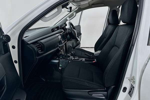 2020 Toyota HILUX SR (4x4) GUN126R MY19 UPGRADE 4X4