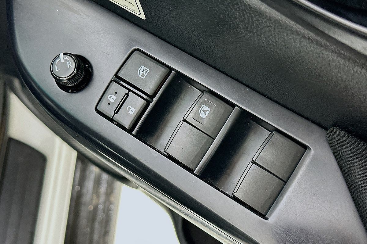 2022 Toyota HILUX SR (4x4) GUN126R 4X4