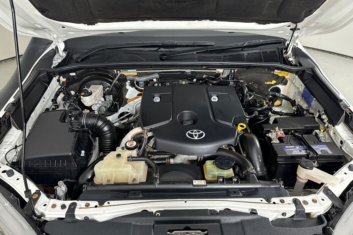 2018 Toyota HILUX SR (4x4) GUN126R MY19 4X4