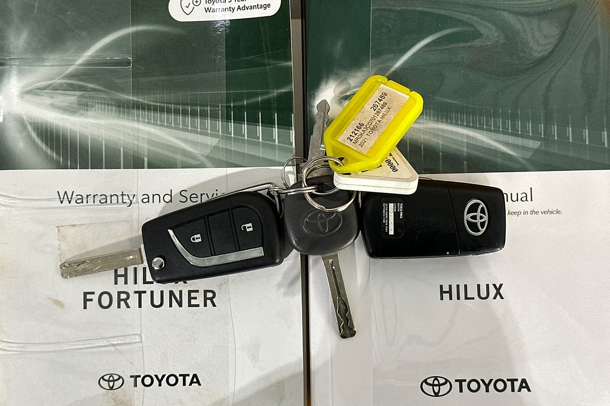 2021 Toyota HILUX SR (4x4) GUN126R FACELIFT 4X4