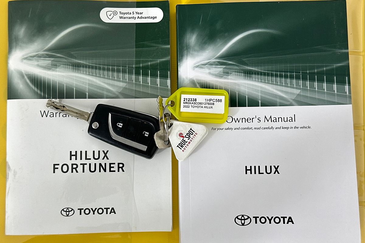 2022 Toyota HILUX SR (4x4) GUN126R 4X4