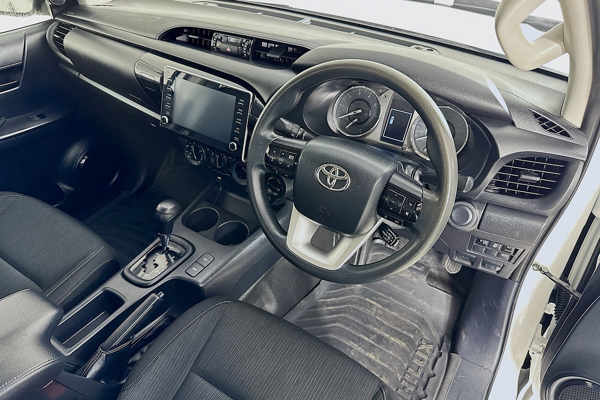 2022 Toyota HILUX SR (4x4) GUN126R 4X4