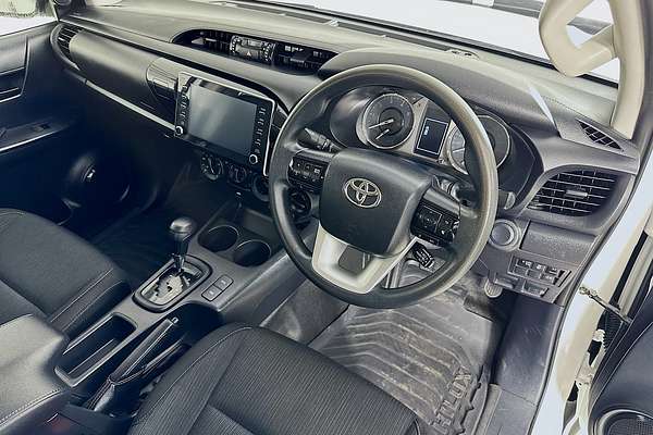 2022 Toyota HILUX SR (4x4) GUN126R 4X4
